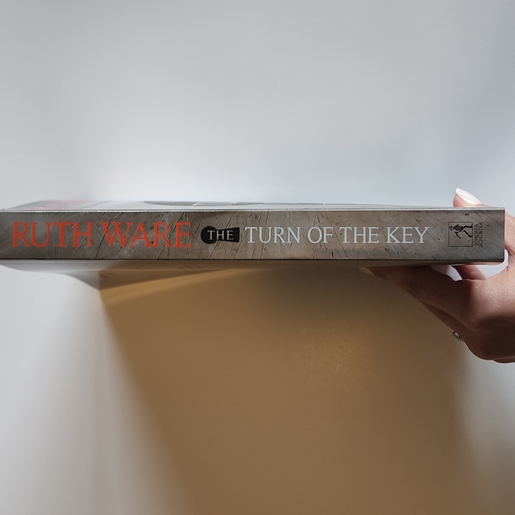 3/$20 Ruth Ware the Turn of the Key book - Picture 4 of 4